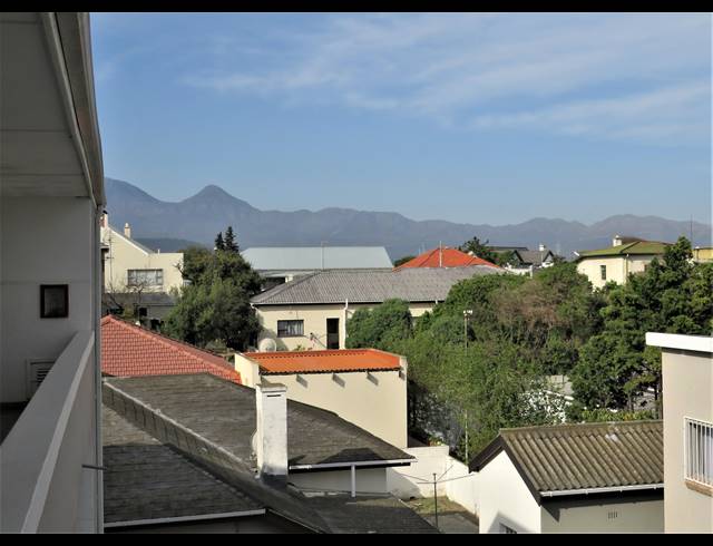 2 BEDROOM APARTMENT TO LET IN STRAND NORTH